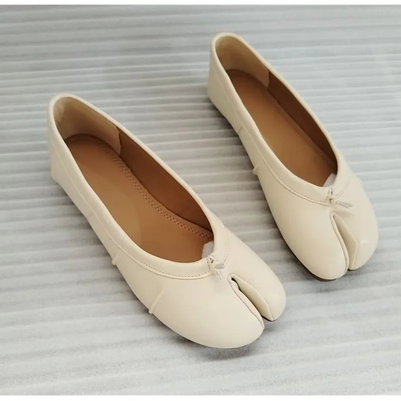 Chaussures plates de ballet pour femmes à bout fendu, chaussures tabi tendance, mocassins décontractés à enfiler, espadrilles en cuir plissé pour femmes, zapatillas mujer