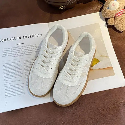 Baskets plates pour femmes, chaussures de tennis mode pour dames, chaussures vulcanisées à lacets, baskets d’extérieur pour l’automne, chaussures de skate pour étudiantes, chaussures décontractées.