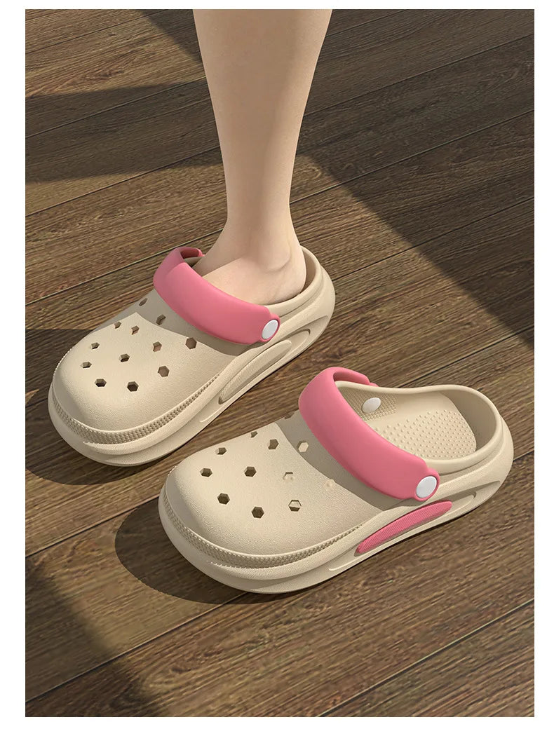 Sabots d’été pour femmes avec jolis charms 3D, sandales de jardin, chaussons de plage légers en EVA souple, chaussures d’extérieur antidérapantes à semelle épaisse et tendance