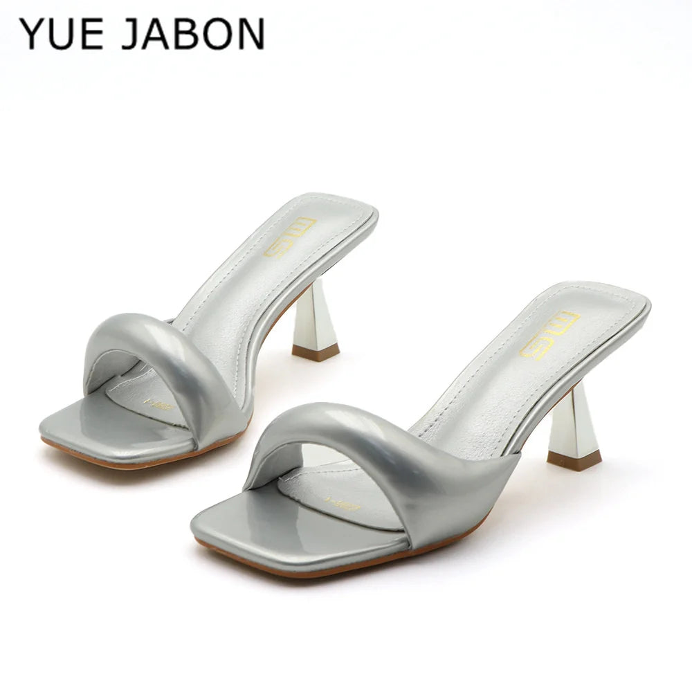 Nouvelles pantoufles pour femmes, sexy, en cuir, à bride arrière, talons aiguilles style romain, élégantes, talon original, bout carré, satinées, à enfiler, chaussures femme Zapatillas