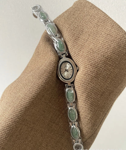 Montres de luxe haut de gamme pour femme, élégante montre-bracelet en quartz avec bijoux verts en jade, cadeau pour femme, montre habillée tendance pour dame