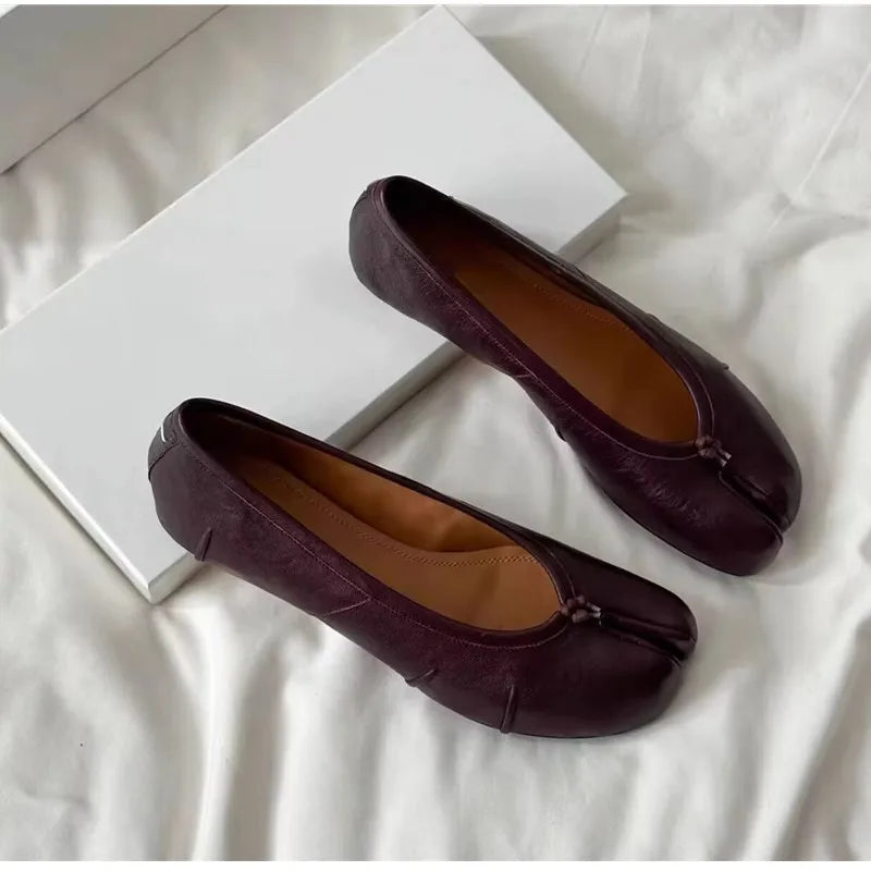 Chaussures plates de ballet pour femmes à bout fendu, chaussures tabi tendance, mocassins décontractés à enfiler, espadrilles en cuir plissé pour femmes, zapatillas mujer