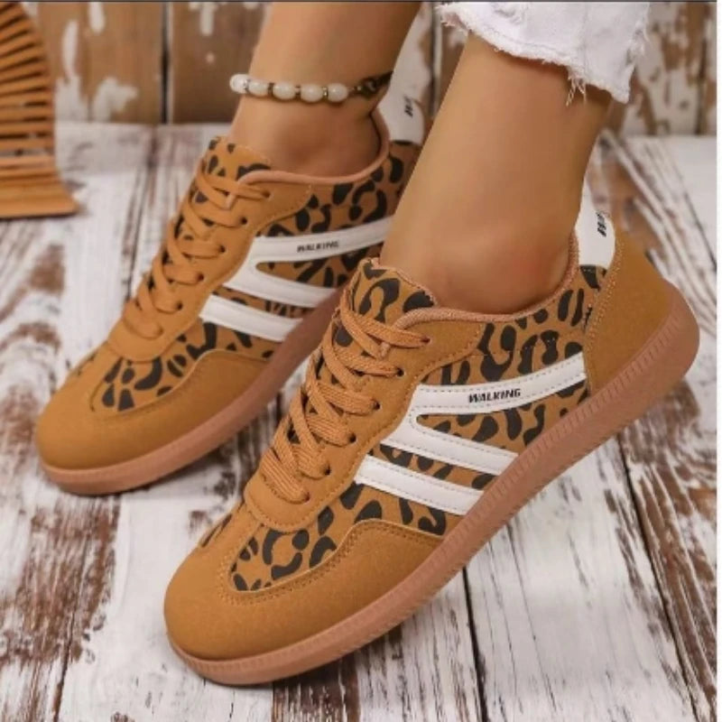 Baskets d'automne pour femmes à couleurs mélangées, mode à empiècements, chaussures vulcanisées à talon plat, chaussures décontractées en cuir PU antidérapantes à lacets pour femmes