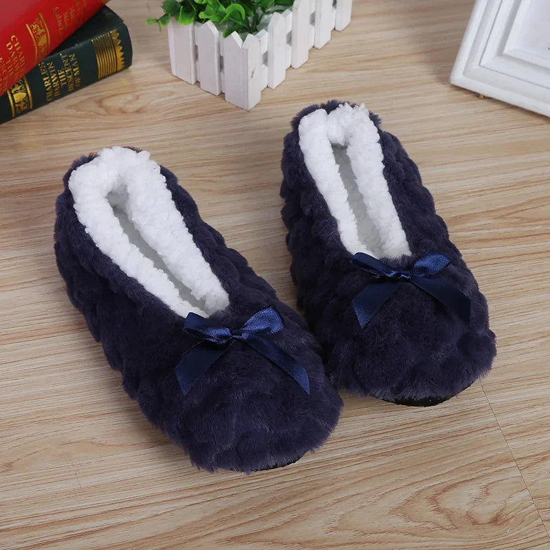 Pantoufles d’intérieur floues pour femmes, hiver, fourrure chaude en peluche, antidérapantes avec adhérence, chaussures d’intérieur moelleuses et confortables pour femmes paresseuses, oreilles de souris, chaussures de
