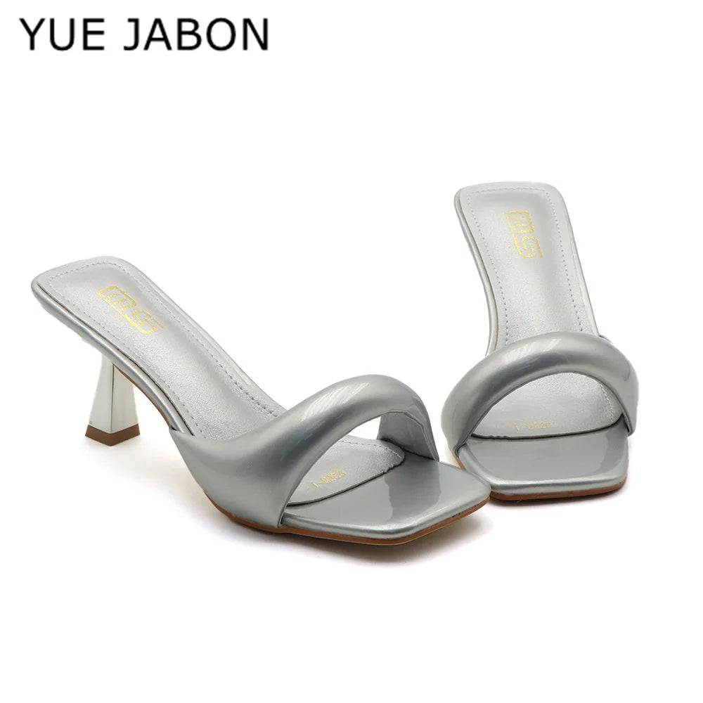 Nouvelles pantoufles pour femmes, sexy, en cuir, à bride arrière, talons aiguilles style romain, élégantes, talon original, bout carré, satinées, à enfiler, chaussures femme Zapatillas
