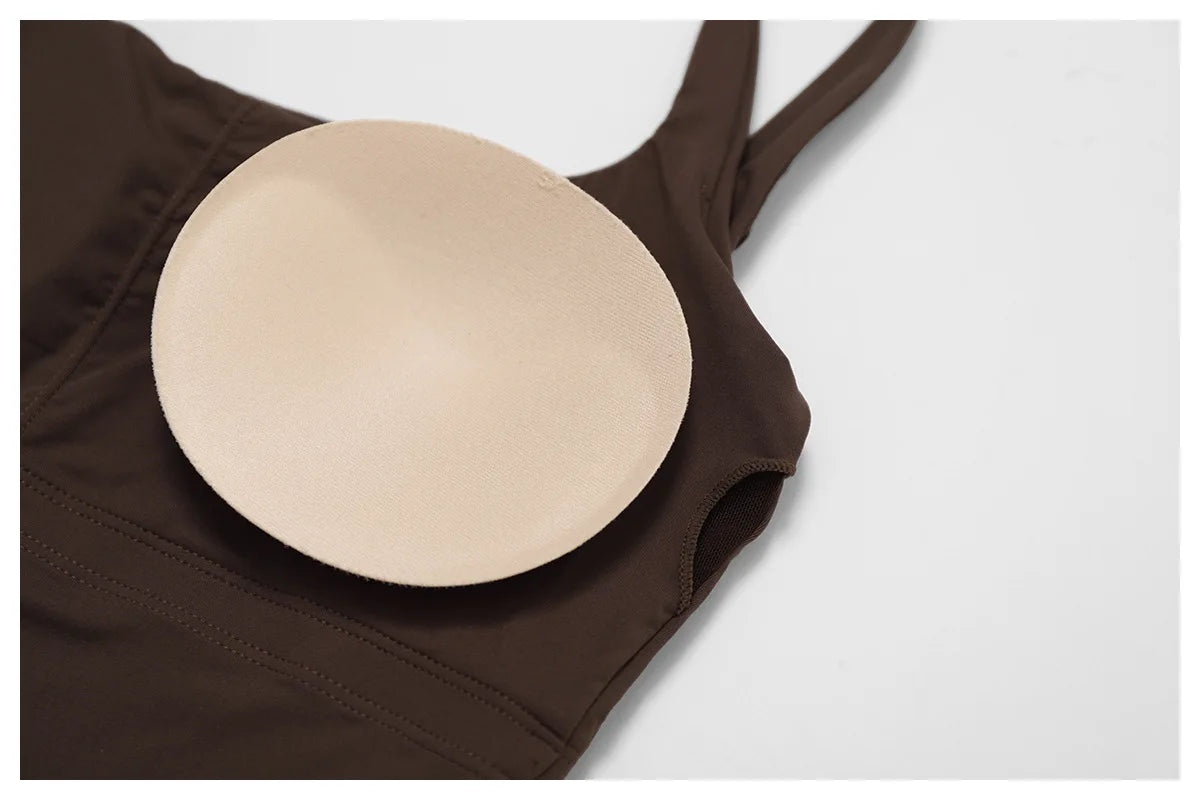 Brassière de sport respirante haut de fitness anti-transpiration pour femmes brassière de yoga haut court anti-chocs push-up brassière de sport haute résistance haut d’entraînement pour salle de sport
