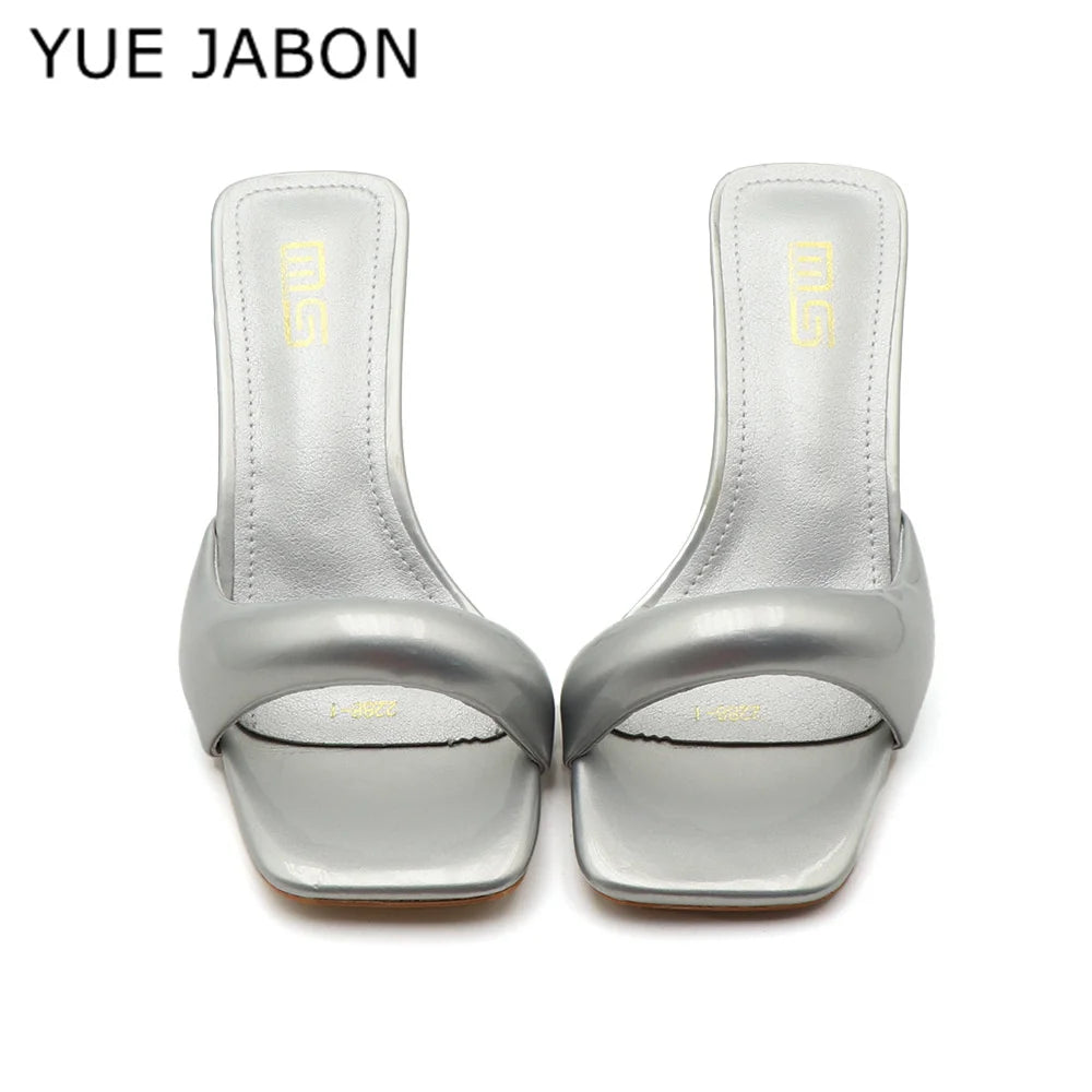 Nouvelles pantoufles pour femmes, sexy, en cuir, à bride arrière, talons aiguilles style romain, élégantes, talon original, bout carré, satinées, à enfiler, chaussures femme Zapatillas