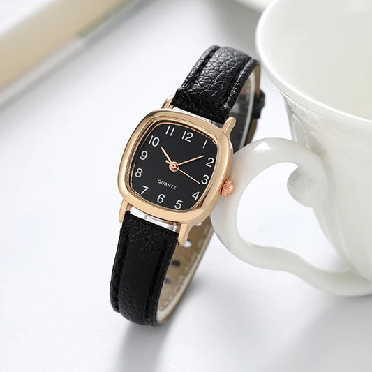 Montre pour femme tendance avec petits chiffres arabes, montre à quartz avec bracelet en cuir



Style : Luxe

Étanchéité : 3 Bar

Poids : 60 g