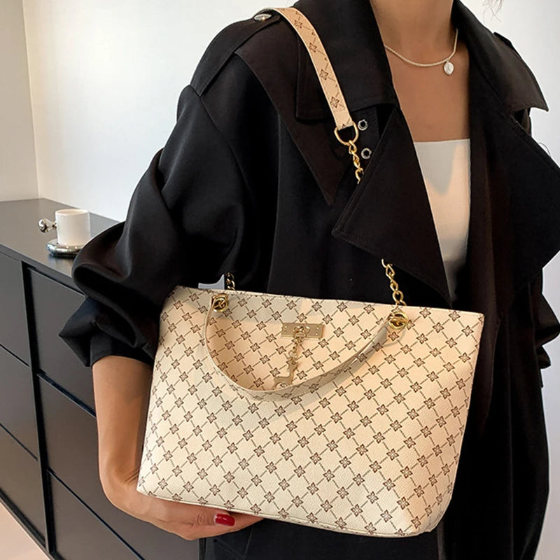 Nouveau sac à main pour la presbytie, texture en cuir souple, grand cabas grande capacité pour femme avec accessoires suspendus, sac à bandoulière