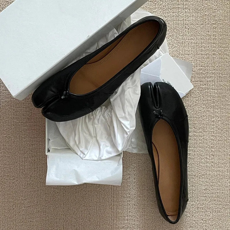 Chaussures plates de ballet pour femmes à bout fendu, chaussures tabi tendance, mocassins décontractés à enfiler, espadrilles en cuir plissé pour femmes, zapatillas mujer