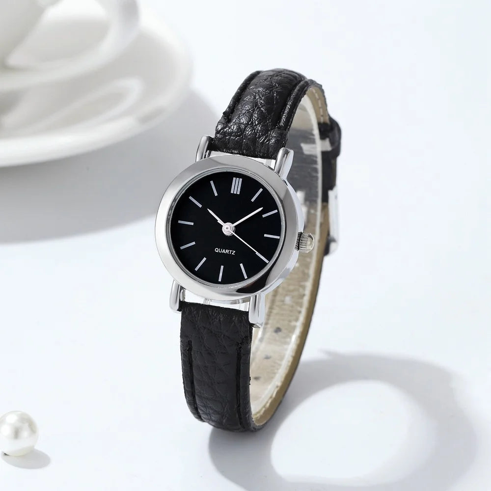 Montre pour femme tendance avec petits chiffres arabes, montre à quartz avec bracelet en cuir



Style : Luxe

Étanchéité : 3 Bar

Poids : 60 g