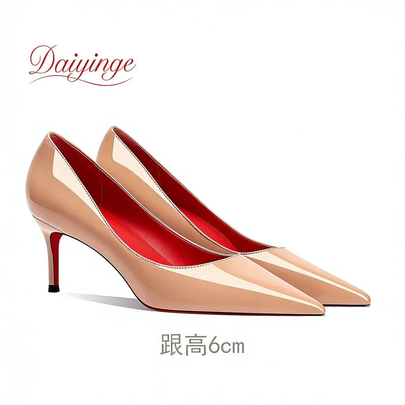 Chaussures pour femme tendance 2026 de luxe à semelles rouges, talons hauts, escarpins à bout pointu et talons aiguilles de 12 cm, confortables pour soirées, robes de cérémonie et mariages.