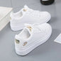 Chaussures décontractées en cuir PU pour femmes, nouvelles chaussures femme 2025, baskets blanches mode brodées, respirantes, à fleurs, à lacets, baskets pour femmes