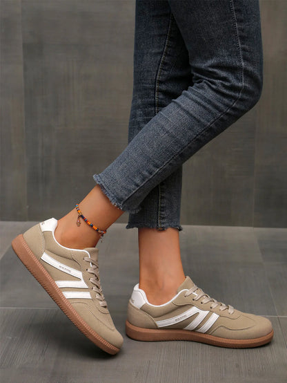 Baskets d'automne pour femmes à couleurs mélangées, mode à empiècements, chaussures vulcanisées à talon plat, chaussures décontractées en cuir PU antidérapantes à lacets pour femmes