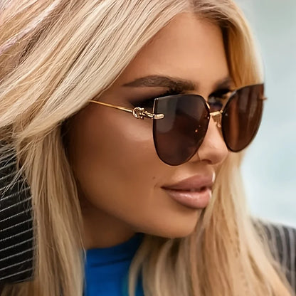 Lot de 2 lunettes de soleil pour femmes à grande monture, lunettes de soleil œil de chat dégradées pour femmes, protection UV pour extérieur, lunettes de créateur
