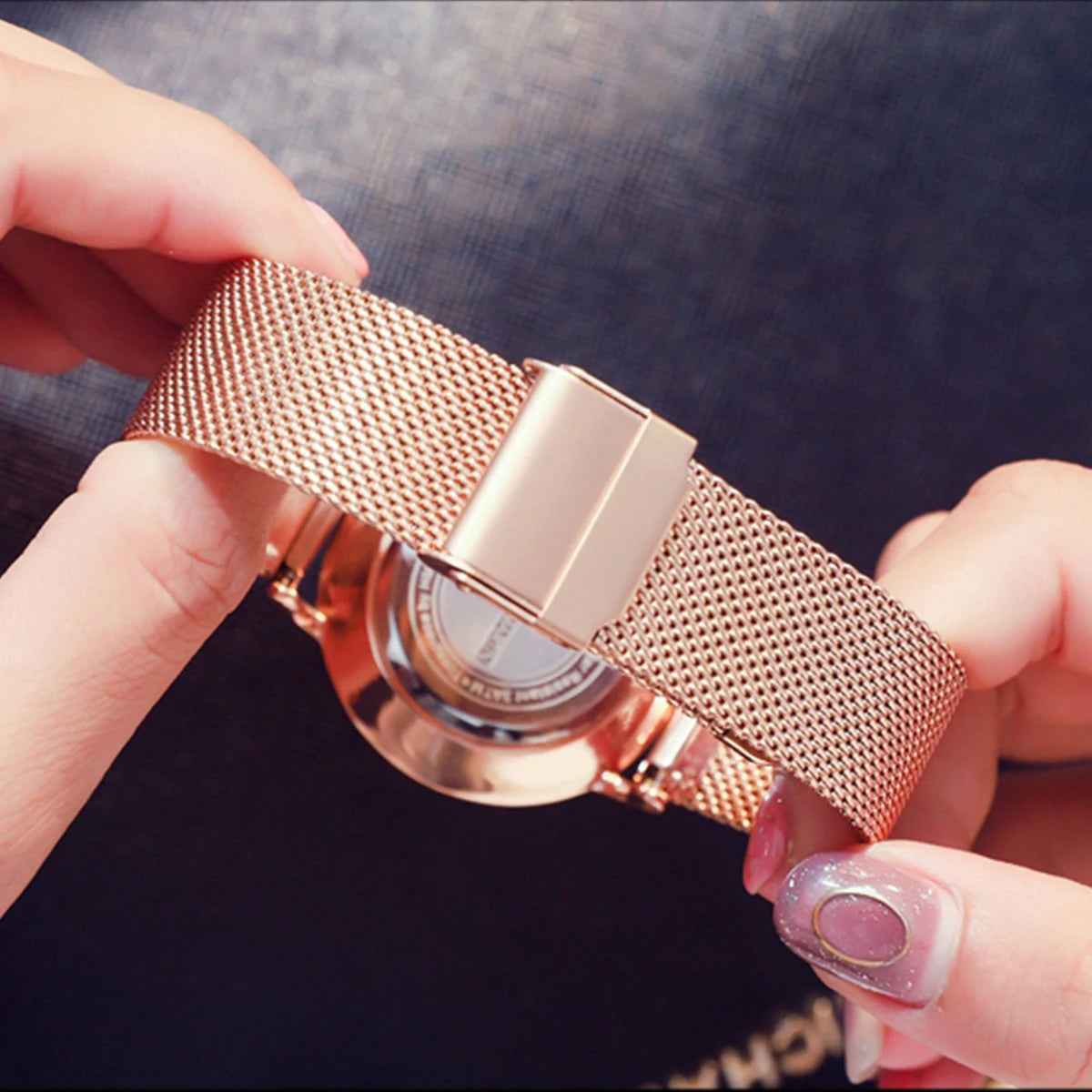 Montre pour femme HANNAH MARTIN en acier inoxydable de qualité, mouvement à quartz japonais, étanche, 36 mm, entièrement or rose, idéale pour le dropshipping.