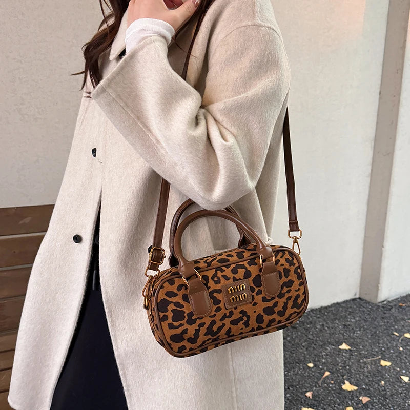 Marque de mode Sac femme cabas d’hiver sac à main et pochette pour téléphone sac hobo de luxe sacoche de voyage et de shopping sac bandoulière et porté épaule pour femme