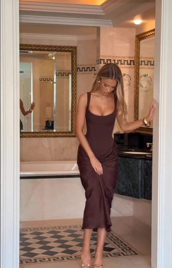 Robe à bretelles plissée unie pour femme col carré sans manches épaules dénudées cintrée à la taille effet amincissant robe de soirée et de fête pour femme 2025