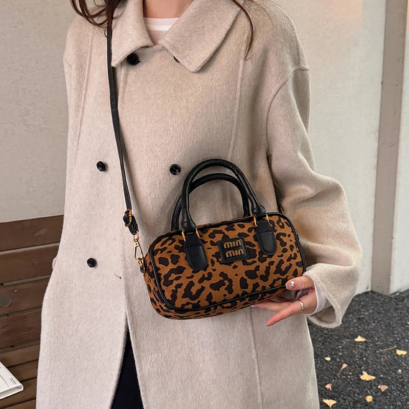 Marque de mode Sac femme cabas d’hiver sac à main et pochette pour téléphone sac hobo de luxe sacoche de voyage et de shopping sac bandoulière et porté épaule pour femme