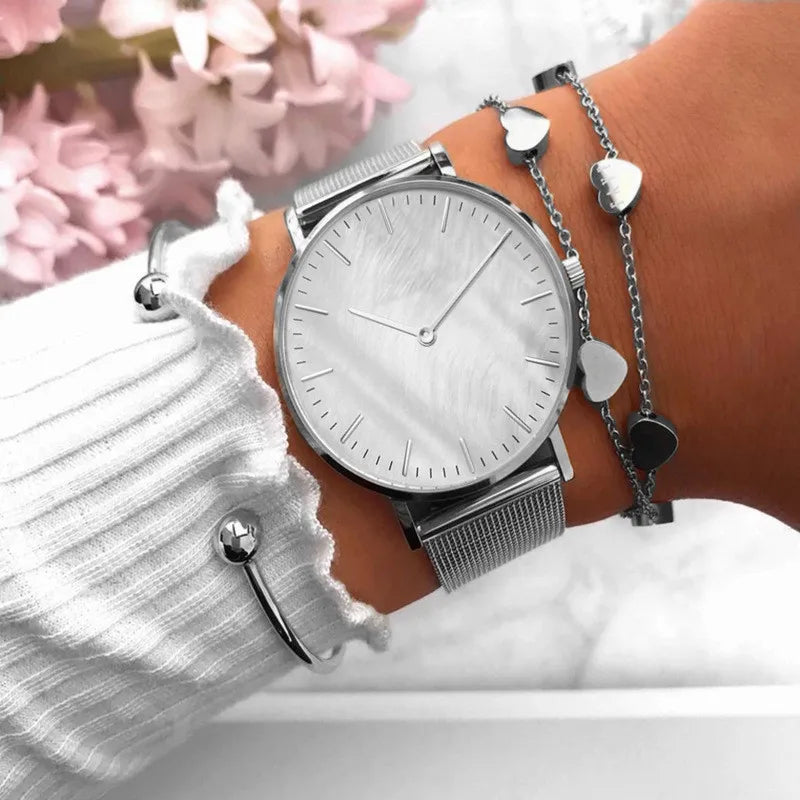 Montres pour femmes tendance de luxe à quartz en alliage pour femme, bracelet en maille métallique, montre simple pour femme, horloge féminine, montre femme