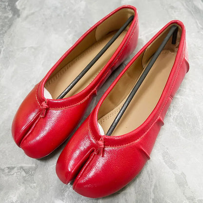 Chaussures plates de ballet pour femmes à bout fendu, chaussures tabi tendance, mocassins décontractés à enfiler, espadrilles en cuir plissé pour femmes, zapatillas mujer