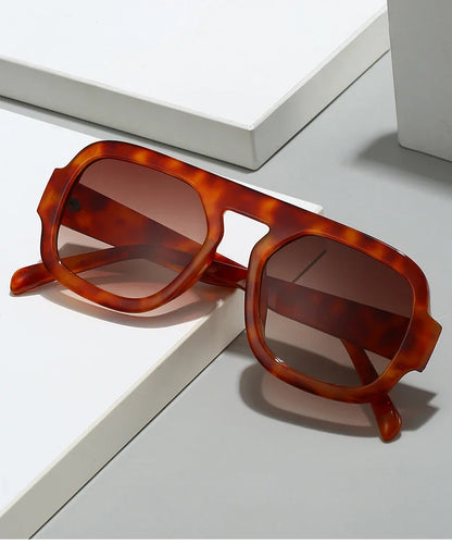 JNPCXI Lunettes de soleil carrées rétro pour femmes, design de marque tendance, verres dégradés UV400, lunettes de soleil punk pour hommes