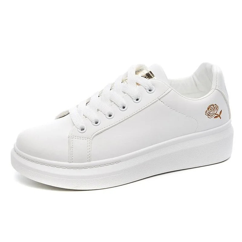 Chaussures décontractées en cuir PU pour femmes, nouvelles chaussures femme 2025, baskets blanches mode brodées, respirantes, à fleurs, à lacets, baskets pour femmes