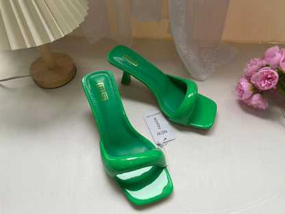 Nouvelles pantoufles pour femmes, sexy, en cuir, à bride arrière, talons aiguilles style romain, élégantes, talon original, bout carré, satinées, à enfiler, chaussures femme Zapatillas