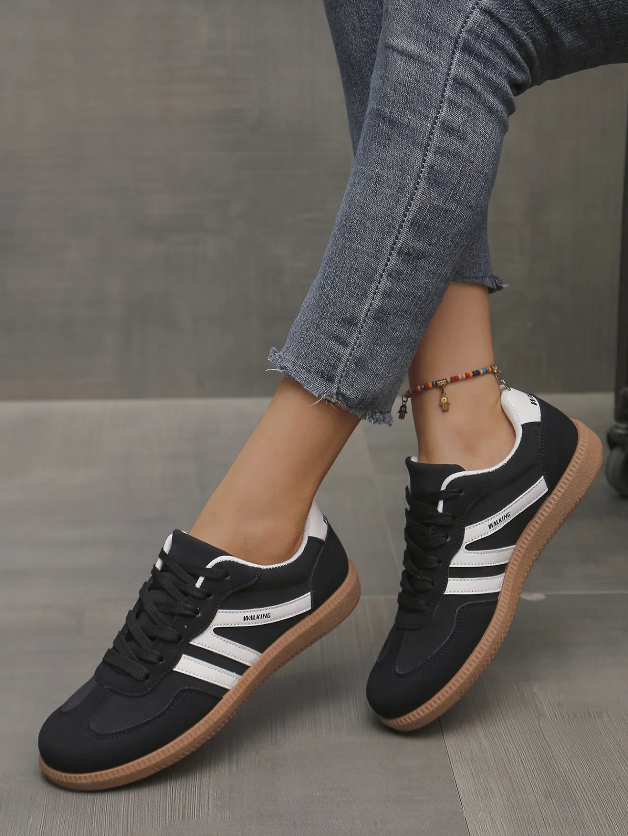 Baskets d'automne pour femmes à couleurs mélangées, mode à empiècements, chaussures vulcanisées à talon plat, chaussures décontractées en cuir PU antidérapantes à lacets pour femmes