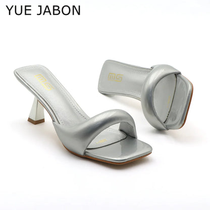 Nouvelles pantoufles pour femmes, sexy, en cuir, à bride arrière, talons aiguilles style romain, élégantes, talon original, bout carré, satinées, à enfiler, chaussures femme Zapatillas