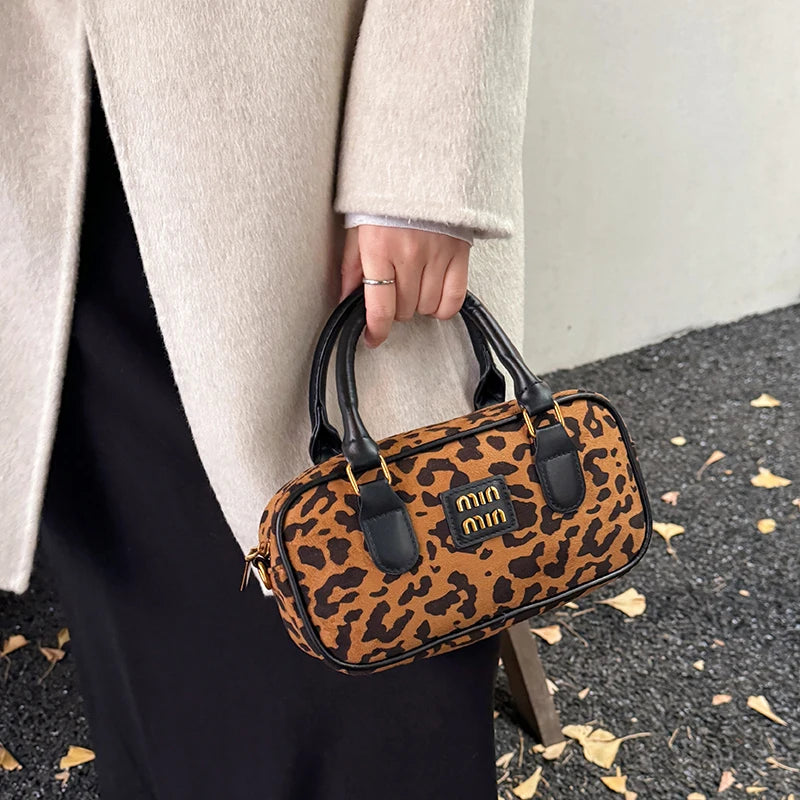 Marque de mode Sac femme cabas d’hiver sac à main et pochette pour téléphone sac hobo de luxe sacoche de voyage et de shopping sac bandoulière et porté épaule pour femme