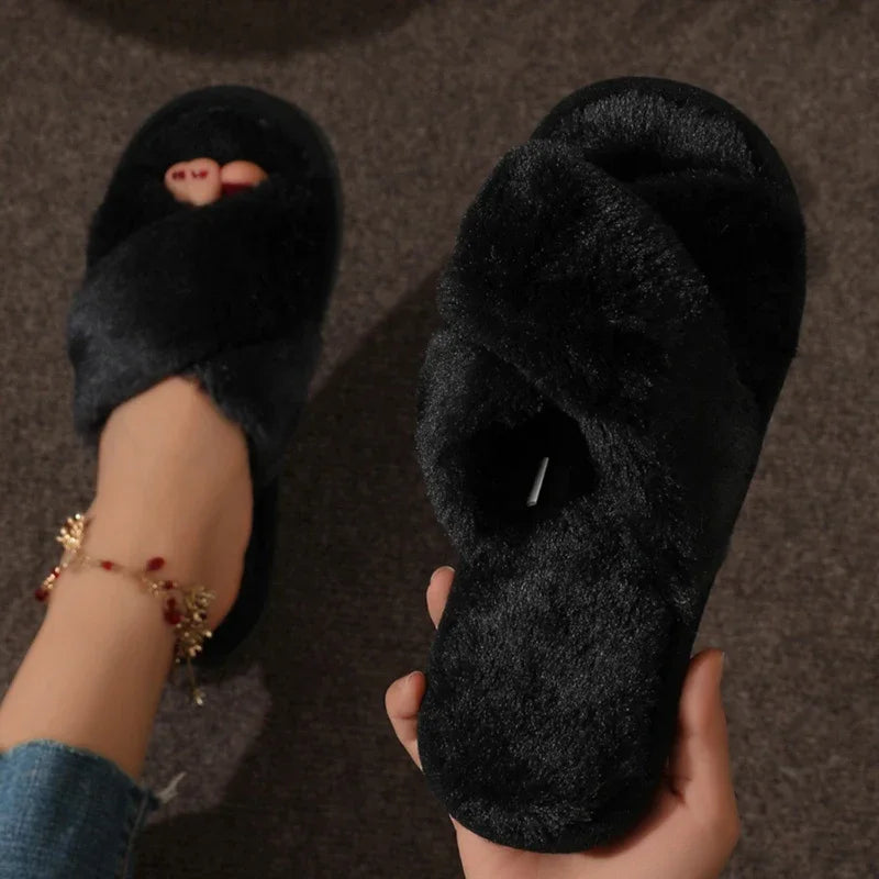 Pantoufles croisées chaudes, moelleuses et duveteuses pour femmes, légères, à talons plats, sandales en fourrure pour femme, automne-hiver, à bout ouvert, antidérapantes, chaussures d’intérieur pour la maison et le s