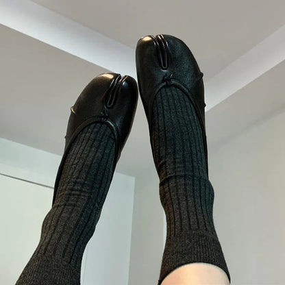 Chaussures plates de ballet pour femmes à bout fendu, chaussures tabi tendance, mocassins décontractés à enfiler, espadrilles en cuir plissé pour femmes, zapatillas mujer