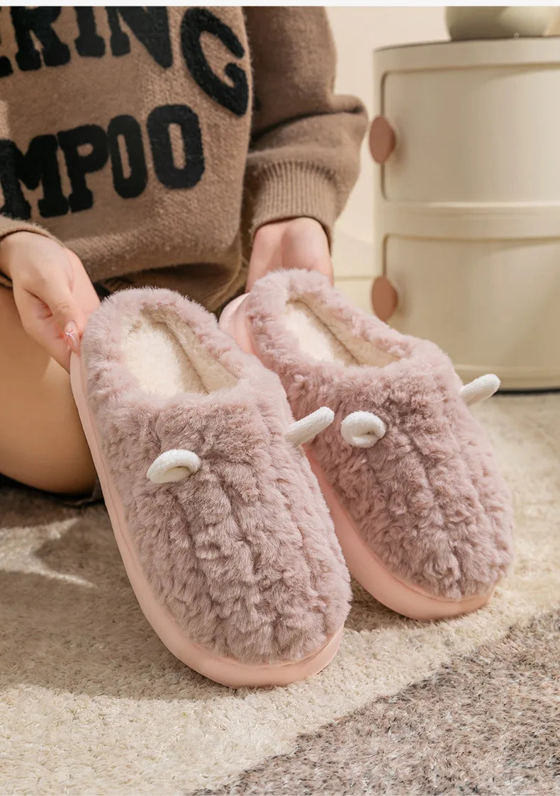 Pantoufles d’hiver pour femmes - Chaussons doublés en polaire pelucheuse, chaussons chauds en coton pour l’intérieur/l’extérieur avec semelle antidérapante