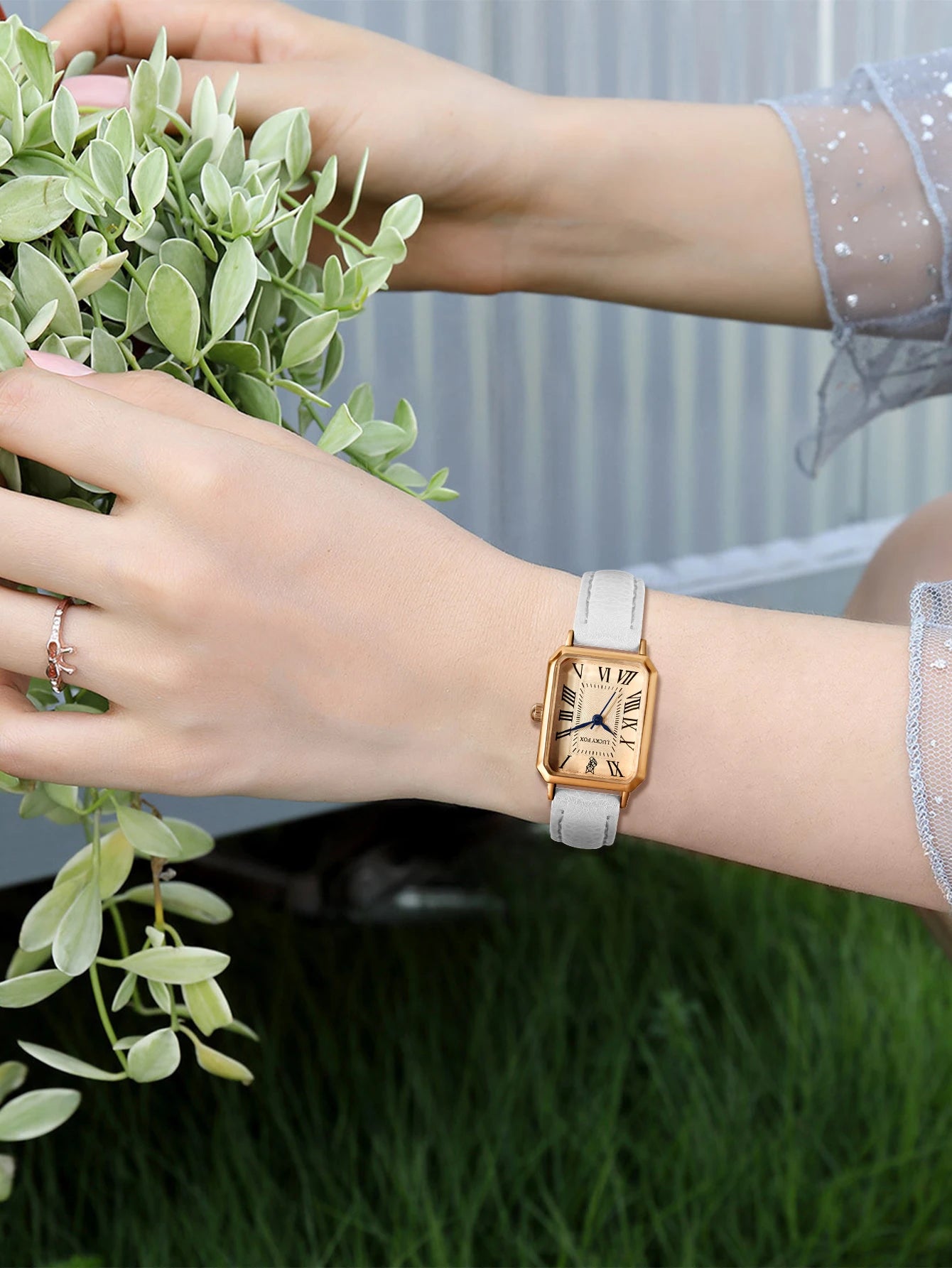 Montre-bracelet décontractée rétro à affichage numérique, cadran carré, bracelet en cuir, montre à quartz tendance pour femme, idée cadeau